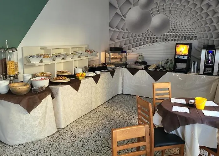 Viscount מלון 2*